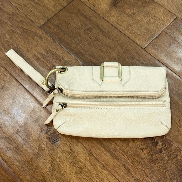 Bo Bo Bags California Cream Leather Fold Over Zipper Wristlet - Picture 1 of 12